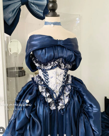 Eve Long (with corset)